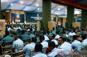 Presiden Prabowo Berikan Taklimat Kepada 1.500 Komandan Satuan TNI di Unhan