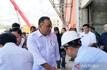 Menteri LH Dorong PSEL Palembang Mampu Olah 1.000 Ton Sampah per Hari