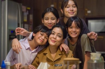 Film Yang Lain Boleh Hilang Asal Kau Jangan Bikin Penonton Jogja Menangis Haru