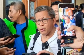Rocky Gerung hingga Rudiantara Pantau Sidang Kasus Korupsi Chromebook Nadiem Makarim