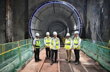 Wapres Gibran dan Menhub Tinjau MRT Fase 2A, Targetkan HI-Monas Beroperasi Akhir 2027