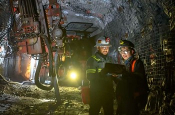 Hilirisasi Dongkrak PNBP Minerba hingga Rp56 Triliun per Mei 2026