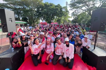 Ratusan Warga Nagarawangi bersama Lifebuoy Gelar Zumba, UMKM hingga Games di Tasikmalaya