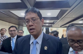 IHSG Hari Ini Anjlok 4 Persen, Menkeu Purbaya Andalkan Fundamental Ekonomi