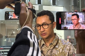 KPK Periksa Direktur Maktour dan Eks Ketum Kesthuri Terkait Korupsi Kuota Haji