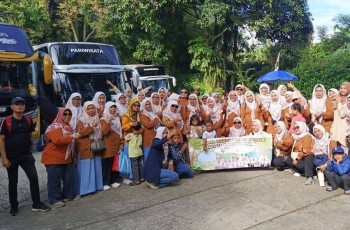 Jaga Solidaritas! Kader Posyandu Mawar 1 Kalisari, Gelar Dharmawisata Hangat di Kebunsu Bogor