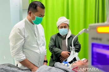 Menhan Jenguk Tuan Guru Bagu di RSPPN, Gubernur NTB: Kondisinya Terus Membaik