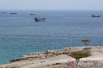 Iran Diduga Serang Kapal Kargo Singapura di Selat Hormuz