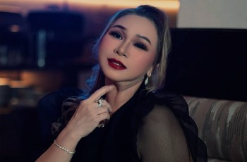 Rayakan 40 Tahun Berkarya, Ria Resty Fauzy Gelar Konser dan Rilis Lagu 'Rindu Yang Menyiksa'