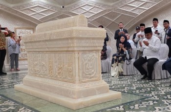 Ketua MPR Ahmad Muzani Ziarah ke Makam Imam Bukhari, Ungkap Jasa Besar Bung Karno