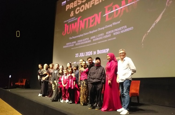 Para Pemain Film Juminten Edan. (mia)