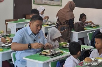 Kepala BGN Sudaryono Tegaskan Akan Tutup Dapur Program MBG yang Tak Sesuai Standar