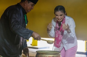 Kunjungi Pulau Penyengat, Selvi Gibran Serahkan Bantuan Pendidikan dan Tinjau UMKM