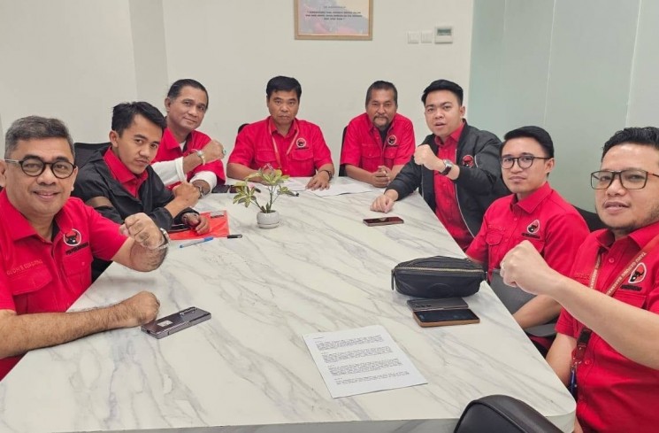 Singgih Darjo Atmadja dan BBHAR DPD PDIP Provinsi DKI Jakarta. (ist)