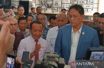 Bahlil dan Menkeu Purbaya Bahas Skema Baru Penyaluran Subsidi BBM Tepat Sasaran