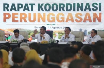 Mentan Amran Ancam Cabut Izin Usaha dan Impor Penimbun Harga Pakan Telur