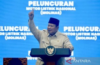 Prabowo Resmikan Motor Listrik Nasional MOLINAS Cikarang, Tekan Impor BBM