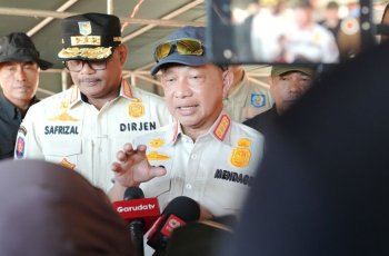 Gempa NTT: Mendagri Tito Karnavian Diskusikan Bantuan dan Dokumen Hilang