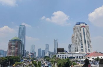 Cuaca Jakarta Hari Ini: BMKG Prediksi Cerah Berawan dan Hujan Ringan