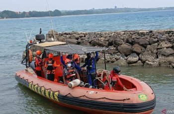 Jurnalis Hilang di Selat Sunda: Tim SAR Banten Perluas Pencarian ke Utara Gunung Anak Krakatau