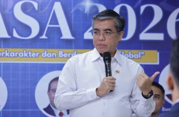 Menaker Yassierli: Mahasiswa Wajib Kuasai Human Skills untuk Siap Kerja