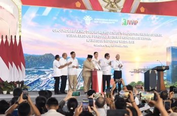Prabowo Resmikan Ekspor Perdana Baterai EV dan 11 Proyek Industri Rp180 T di IWIP