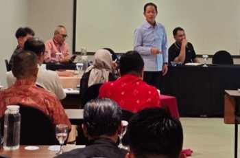 Wamenko Pangan Matangkan Strategi Baru Penanganan Karhutla di Kalsel