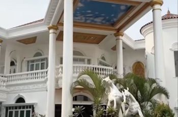 Rumah Mewah Herdin Hidayat: Luas 3.000 Meter, Punya 20 ART, dan Jadi Tempat Syuting
